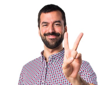 Yakışıklı adam iki sayım