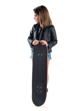 Bir paten ile şirin esmer kız