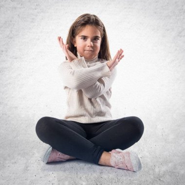 Esmer kız hiç jest yapma