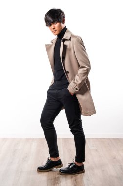 Çin yakışıklı modeli adam Studio