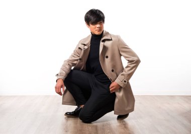 Çin yakışıklı modeli adam Studio