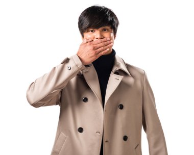 Asya yakışıklı adam ağzını kapsayan