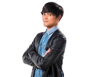 Asya yakışıklı adam kollarını ile geçti