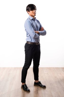 Asya yakışıklı modeli adam Studio