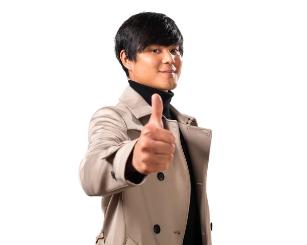 Asiático guapo hombre con pulgar arriba — Foto de Stock
