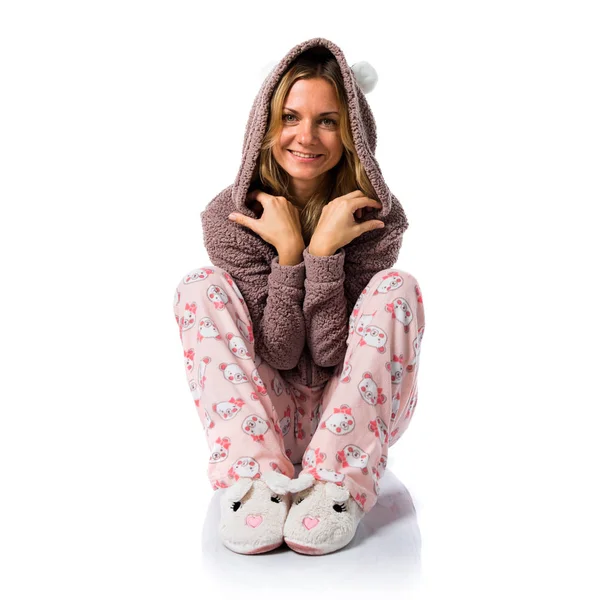 Szép szőke lány aranyos pizsama — Stock Fotó