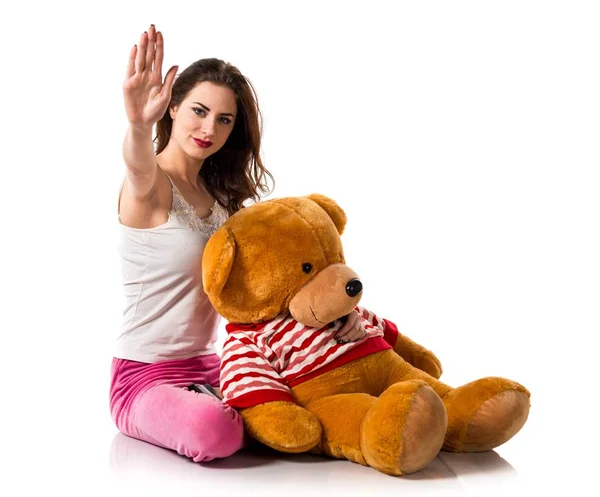 Girl with pajamas making NO gesture — Stock Photo, Image