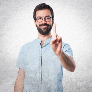 Yakışıklı adam bir sayma