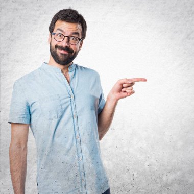 Yakışıklı adam lateral için işaret