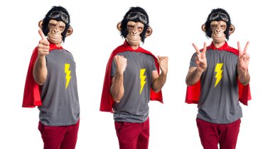 Şanslı süper kahraman maymun adam