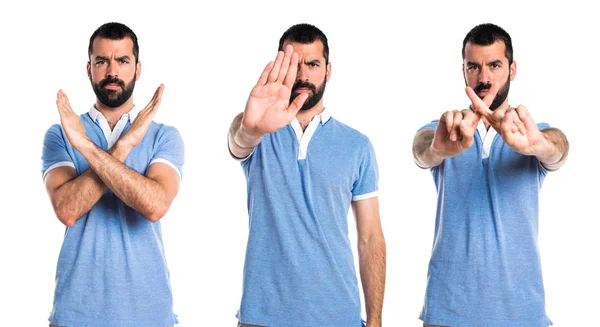 Ember, kék inget, hogy stoptábla — Stock Fotó
