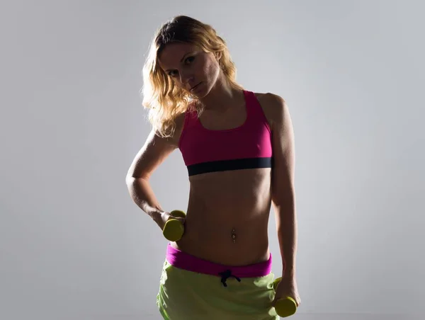 スポーツ女性重量挙げ — ストック写真
