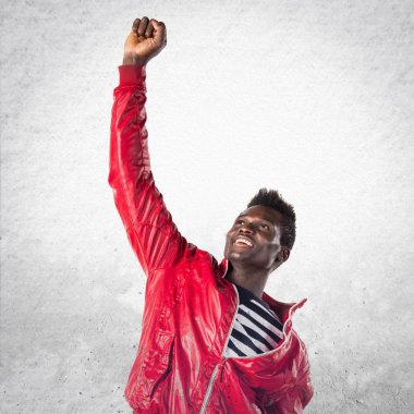 Studio poz yakışıklı zenci