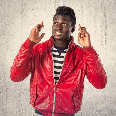 Zenci parmaklarıyla geçiş