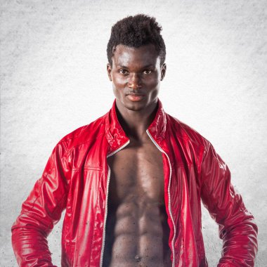 Boks eldivenleri ile siyah adam