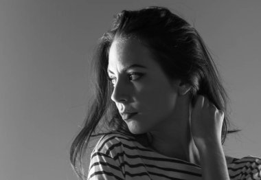 stüdyoda poz güzel model kız