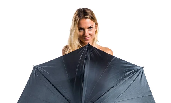 Menina loira bonita segurando um guarda-chuva — Fotografia de Stock