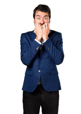 Sakallı yakışıklı esmer adam