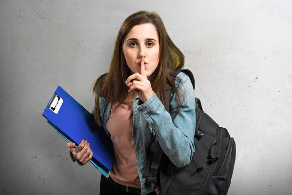 Teen brunette girl posing — Stock Photo, Image