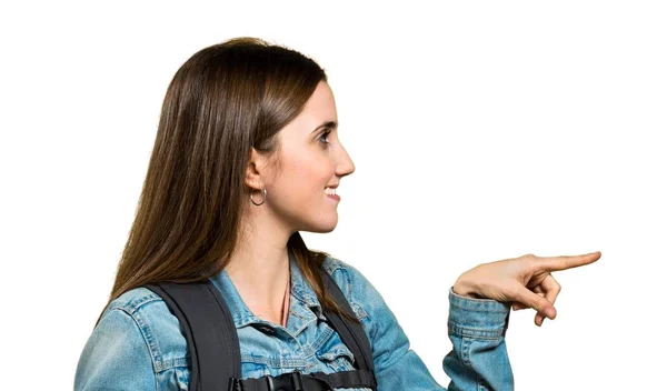 Genç öğrenci kız için lateral işaret sırt çantası ile — Stok fotoğraf