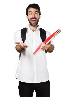 Bir şey sunan öğrenci adam