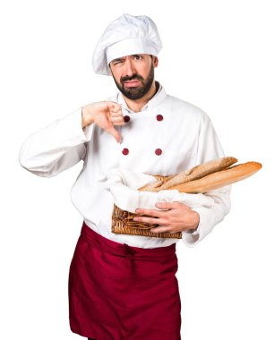 Biraz ekmek ve verme kötü sinyal tutan genç baker