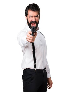 Hipster adam tabancayla ateş