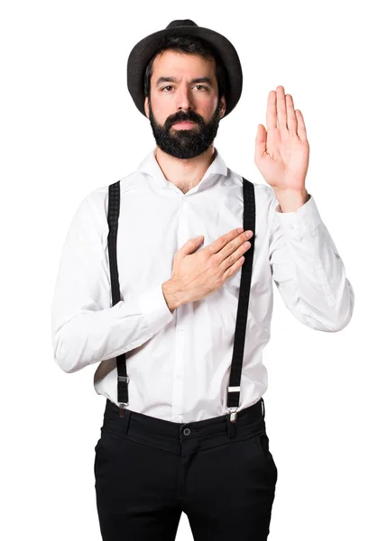Bir yemin yapma sakallı hippi adam — Stok fotoğraf