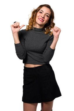 Güzel genç kız kendini gurur