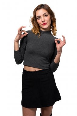 Güzel genç kız kendini gurur