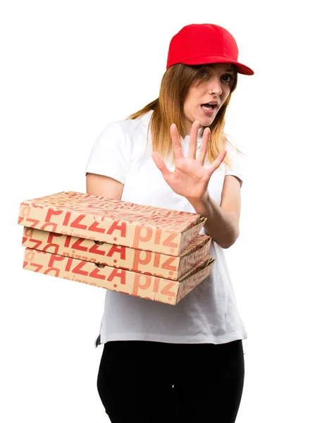 Перелякана жінка доставки піци — стокове фото