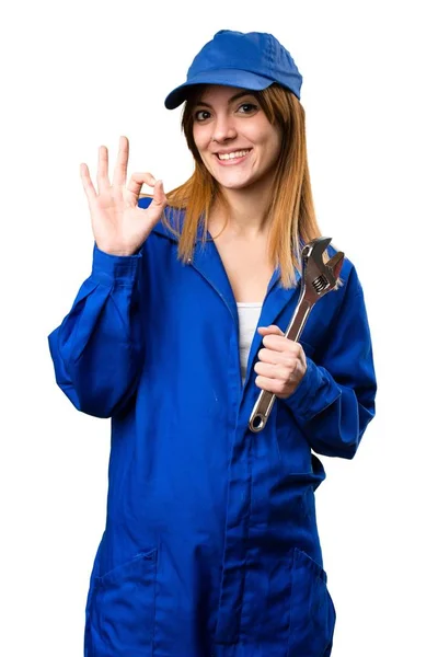 Mulher de entrega fazendo sinal OK — Fotografia de Stock