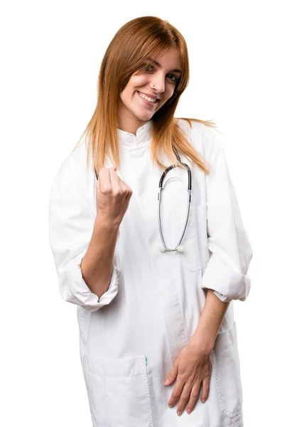 Lyckliga unga läkare kvinna — Stockfoto