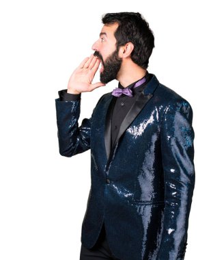 Payet ceket bağırarak ile yakışıklı adam