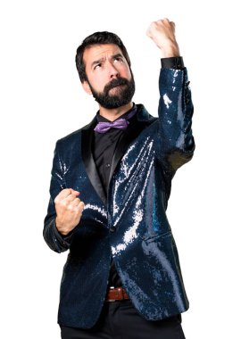 Payet ceket ile şanslı yakışıklı adam