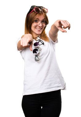 Gözlük bir sürü güzel genç kız