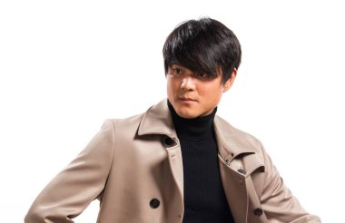 Çin yakışıklı modeli adam Studio