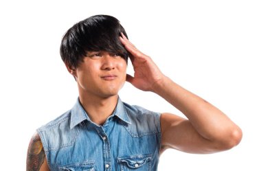 Hayal kırıklığına uğramış Asya yakışıklı adam