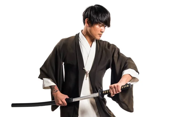 Asiatiska samurai man med katana — Stockfoto