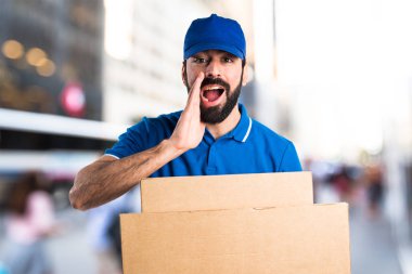 Sakallı yakışıklı delikanlı