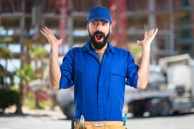 Tesisatçı sürpriz jest yapıyor