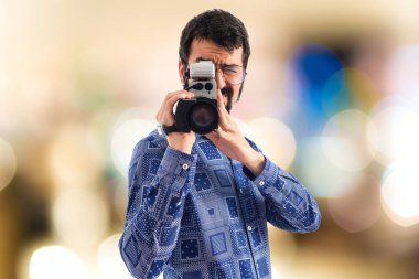 Filme vintage genç adam