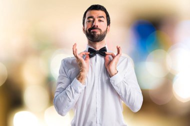 Sakallı yakışıklı delikanlı