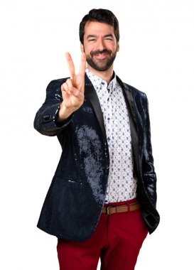 Adam iki sayım ceket ile