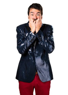 Sakallı yakışıklı delikanlı