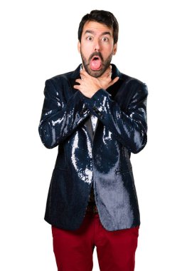 Adam kendini boğulma ceket ile