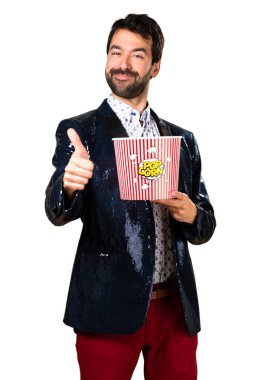 Popcorns yeme ceket adamla