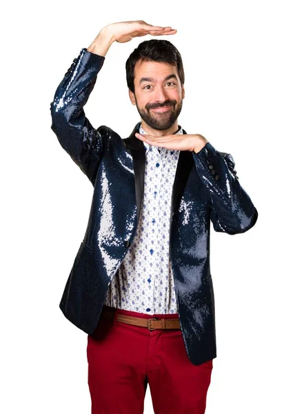 Ceket ile mutlu adam