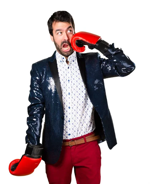 Ceket boks eldivenli adam