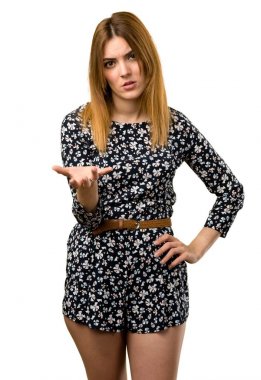 Yorgun güzel genç kız